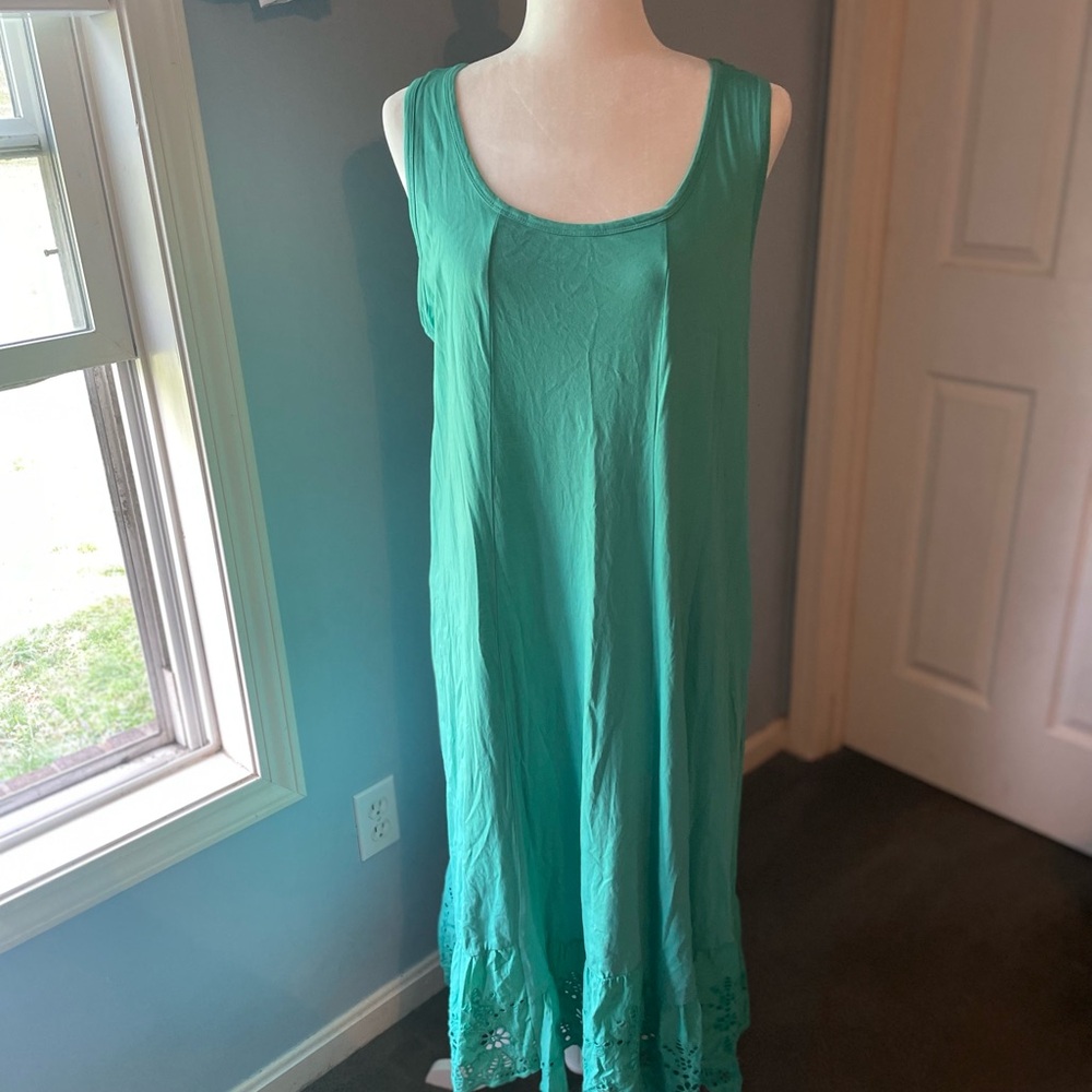 Logo by Lori Goldstein Sleeveless Teal Midi Dress with lace trim at hem EUC
